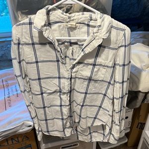 Button up shirt with no flaws